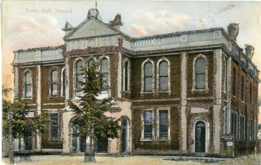 Photograph, Stawell Town Hall -- Postcard -- addressed to Mr George Wood at Lubeck