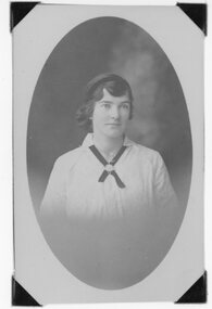 Photograph, Mrs Janet (Toss) Bradley nee Johnston