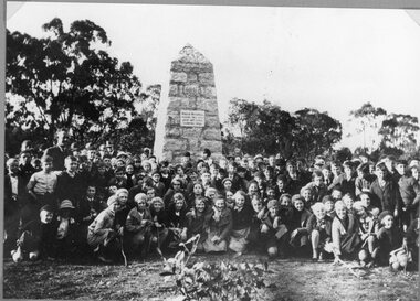 Photograph, Major Mitchell Memorial with large group of children -- opened in 1936