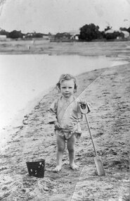 Photograph, St George Battery dam.with Lindsay McDonald as the child