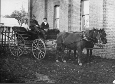 Photograph, Mr and Mrs Harris with Elisa and Gladys in a Gig in Great Western