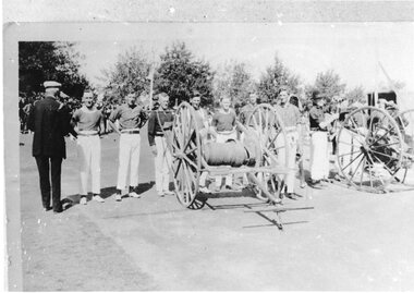 Photograph, Stawell Fire Brigade's Hose and Reel Team at Ballarat