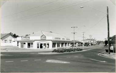 Photograph, Main Street and Patrick Street corner in Stawell 1996