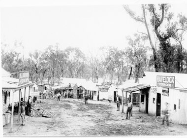 Photograph, Mafeking Goldfield at Mt William with the Mafeking Post office and other businesses c1900