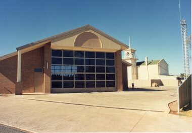 Photograph, Stawell Fire Brigade at the back of the station building -- Coloured