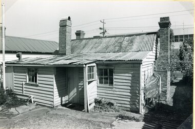 Photograph, Cottage at 13 Patrick Street, supposed to be location of Ballarat Hotel Patrick Street Stawell. Rear of Cottage near Court House