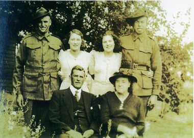 Photograph, Delahoy Family - c1943 WW2