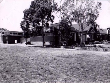 Photograph, Wonga Campus Stawell Secondary College showing classrooms on North side 2000