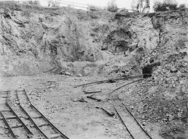 Photograph, Jubilee Open Cut Wonga Company Cyanide Gold Recovery 1899