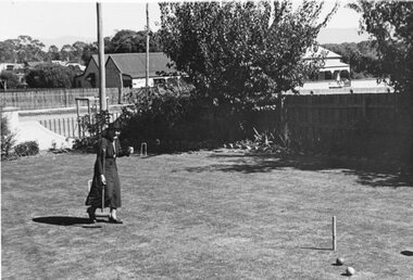 Photograph, Mrs Bennet nee Unknown enjoying her game