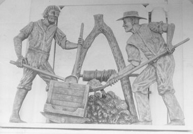 Photograph, Stawell Town Hall clock with animated figures & their story