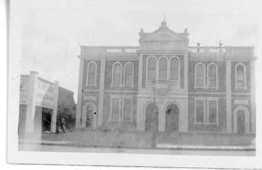 Photograph, Stawell Town Hall 1930