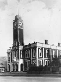 Photograph, Stawell Town Hall with stairs on the outside c1940's