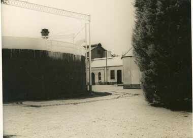 Photograph, Stawell Gas Works -- 19,000c. ft. Holder with Engine Room