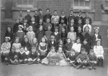 Photograph, Stawell State School Number 502 Grades 1A & 3A Students with Edna Rowlands -- 2 Photos