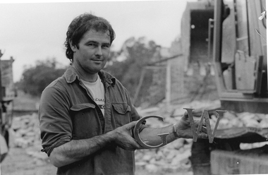 Photograph, Brett Leslie, Great Western Railway Station Demolition 1986