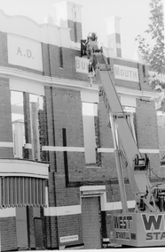 Photograph, Brett Leslie, Bull & Mouth Hotel Demolition in 1985, 1985