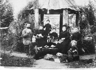 Photograph, Family Portrait St Peters Vineyard Great Western 1887