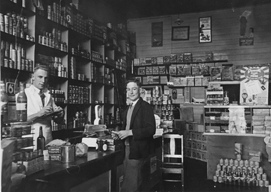 Photograph, Illig's Grocery Shop in Main Street Stawell