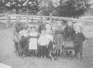 Photograph, Rathgeber Family -- Group photo