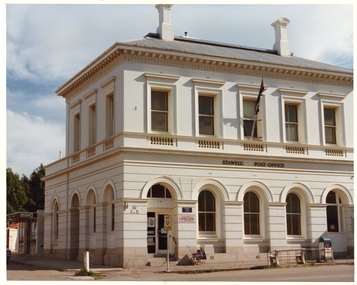 Photograph, Pleasant Creek Special School, Stawell Post Office Nov 1975, Nov 1975