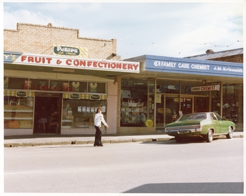 Photograph, Pleasant Creek Special School, Alan & Melva Fry Milk Bar Fruit & Vegies & Kriewalts Chemist Nov 1975, Nov 1975