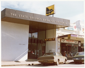 Photograph, Pleasant Creek Special School, State Savings Bank, Simpsons Orana Arcade Paint & Wallpaper, Patterson's Furniture Shop Nov 1975, Nov 1975