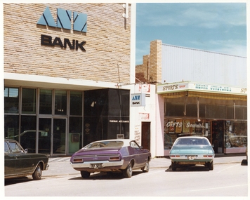 Photograph, Pleasant Creek Special School, ANZ Bank & Henry & Joy Gunstons Sports Store Nov 1975, Nov 1975