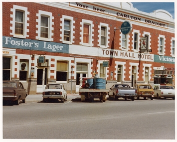 Photograph, Pleasant Creek Special School, November 1975,  Town Hall Hotel, Fish & Chip Shop, Nov 1975