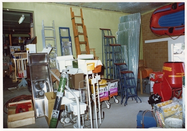 Photograph, Pleasant Creek Special School, Frank Floyd Pty Ltd. Hardware Store interior Wimmera Street Stawell Nov 1975, Nov 1975