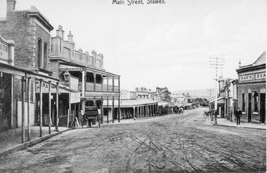 Postcard, Top End of Main Street Stawell