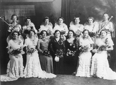 Photograph, Debutants at the Stawell Town Hall 1935
