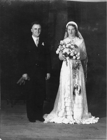 Photograph, Wedding Photograph of Mr George (Tom) Vance & Miss Lilly Newton 1938 -- Studio Portrait