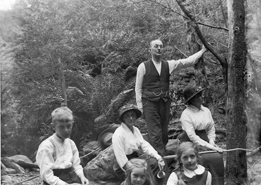 Photograph, Children and ladies, early 1900's