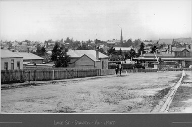Photograph, Streetscape of Stawell from Luke Street 1907