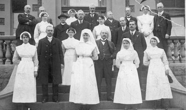 Photograph, Nurses & Committee at unveiling of the Honour Roll 1919, 1919