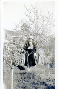 Photograph, Mrs Madge Huttley's Mother