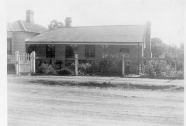 Photograph - Family Home, "Burnside" Stawell West