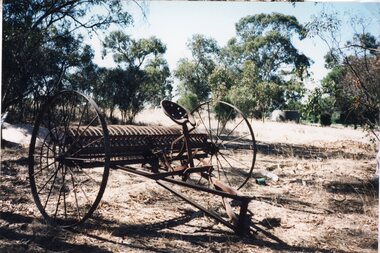 Photograph, Stawell Golf Bowls Club -- Golf/Bowls Yellow Album -- Old Equipment -- Coloured