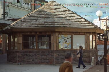 Photograph, Ian McCann, Main Street - Gold Reef Mall, c 1987