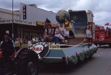 Photograph, Ian McCann, Parades
