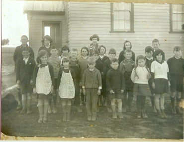 Photograph, Ralvana School Students 1935, 1935