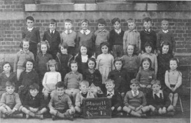Photograph, Stawell 502 Students Grade 1A 1942