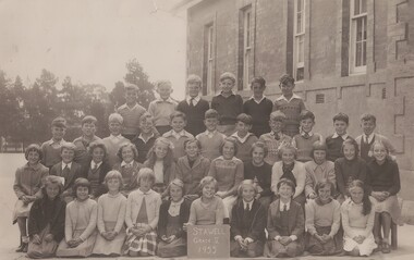Photograph, Stawell 502 Students Grade 5 Group 2 1955, 1955