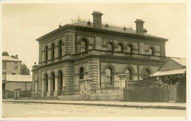 Postcard - Stawell Court House, Court House in Patrick Street