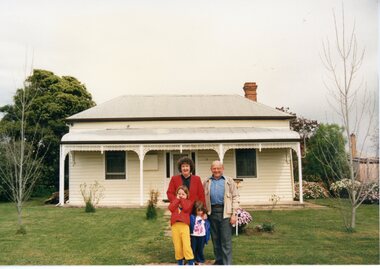 Photograph, Oates family home