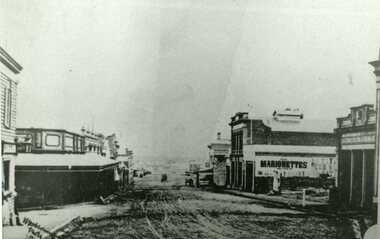 Photograph, Main Street Stawell looking West from Doyle Lane c1916