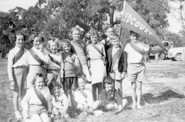 Photograph, Ledcourt School Students at Glenorchy Oval Sports Day