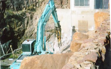 Photograph, Expanding the Slipway at Bellfield