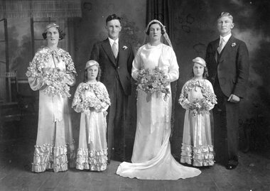 Photograph, Les and Margaret Moore Wedding Party 1935